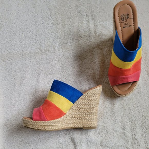 NWOT - G.C. Shoes suede wedges - Picture 3 of 4